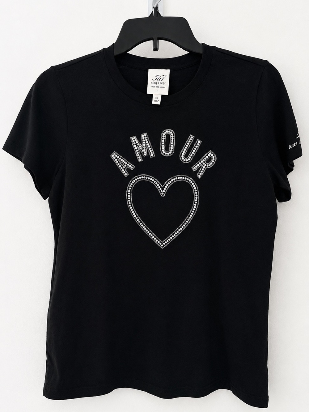 NWOT Cinq à Sept Tous Les Jours “Amour” Embellished Tee. Size XS